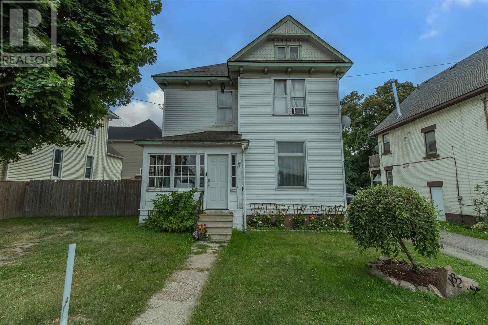 182 Spring St, Sault Ste Marie, Ontario  P6A 3A5 - Photo 1 - SM251767