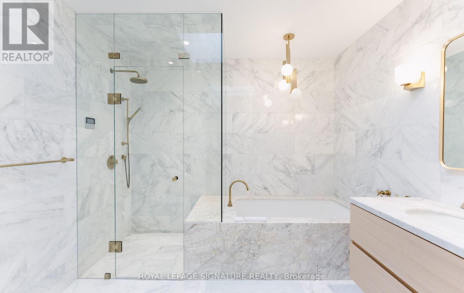 135 Marion Street, Toronto, Ontario  M6R 1E6 - Photo 24 - W12477722