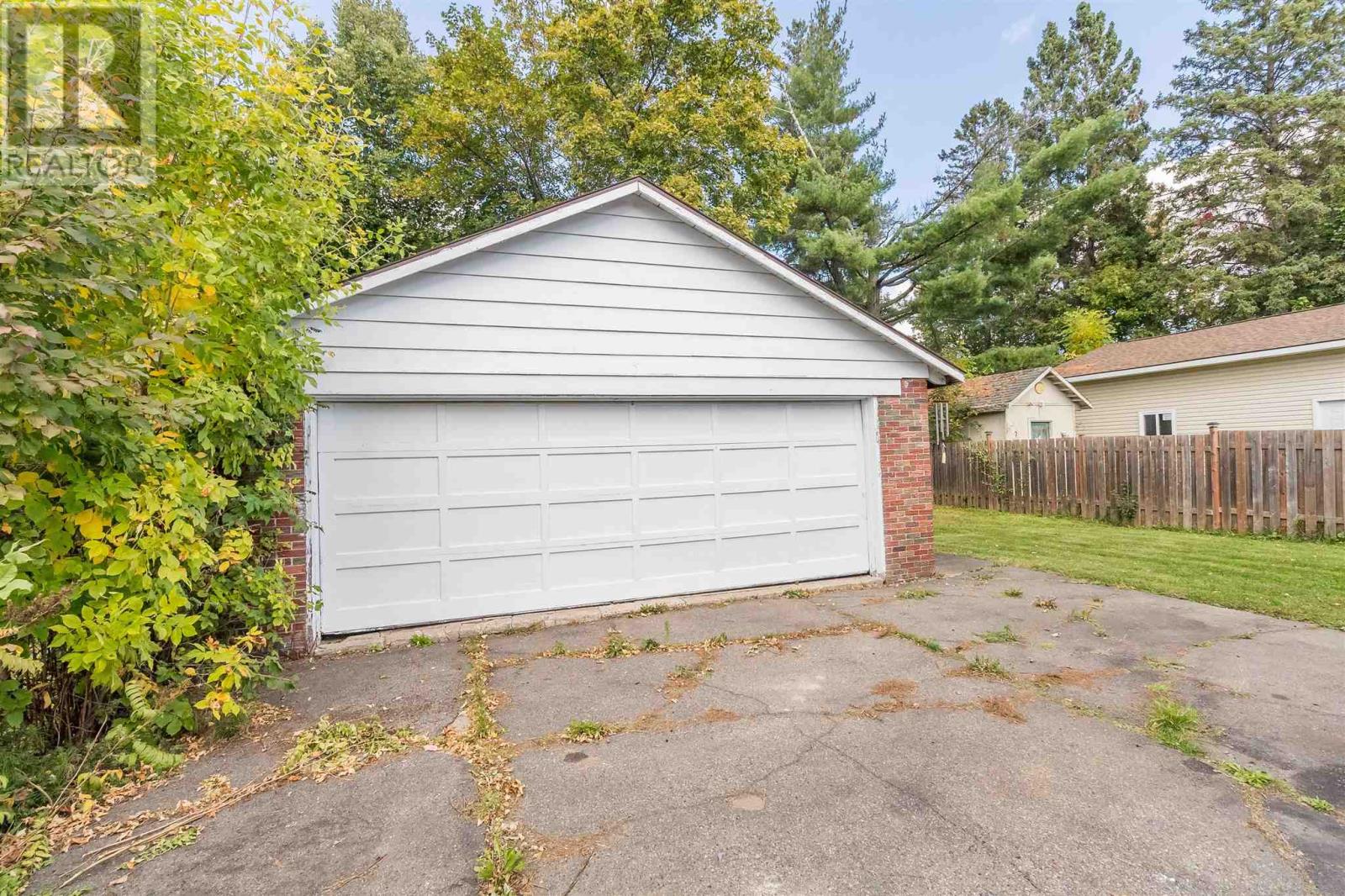 1266 Queen St E, Sault Ste. Marie, Ontario  P6A 2E8 - Photo 30 - SM252944