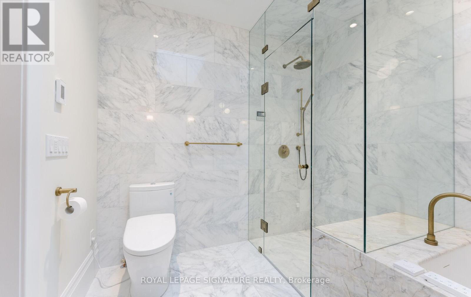 135 Marion Street, Toronto, Ontario  M6R 1E6 - Photo 26 - W12477722