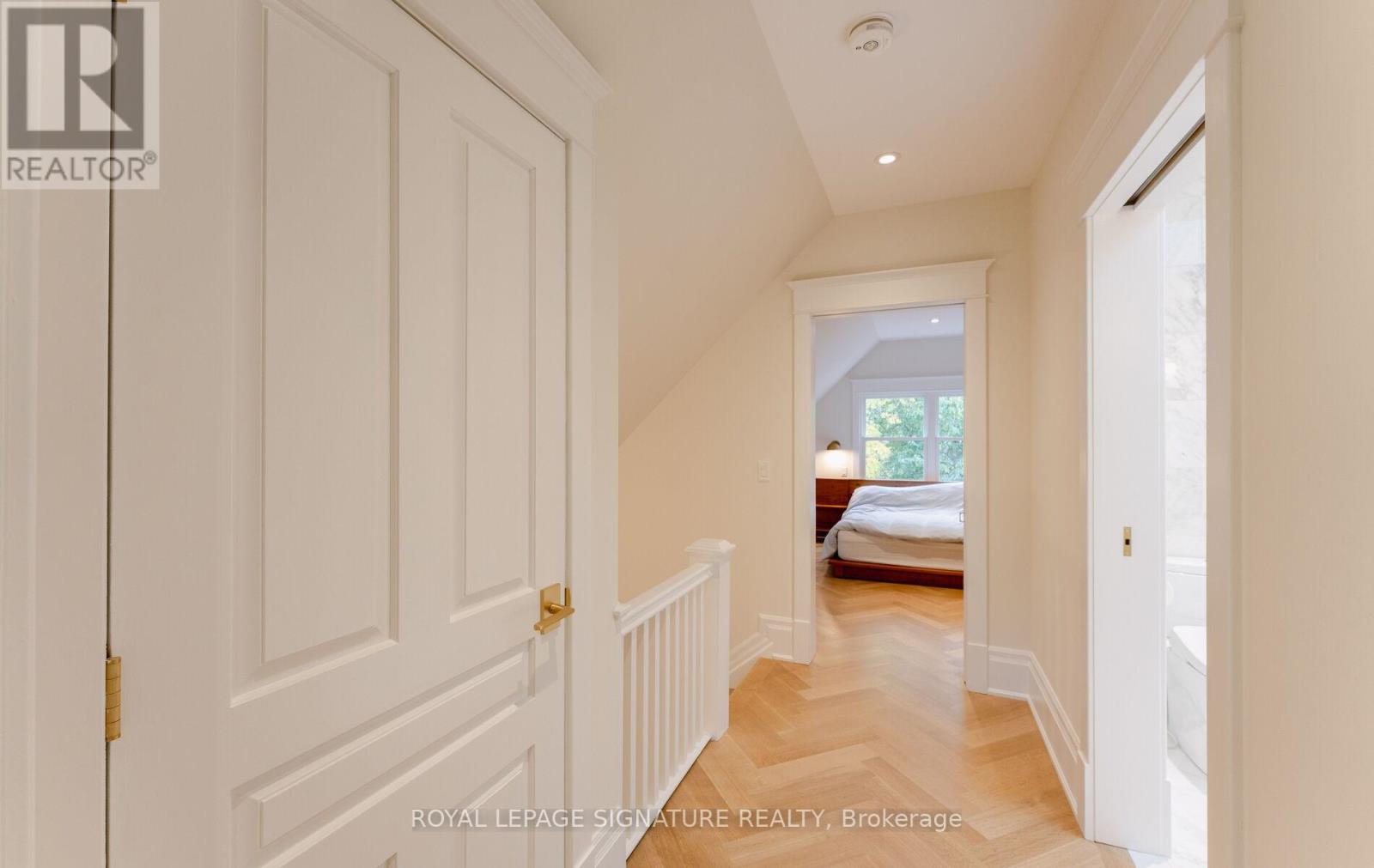 135 Marion Street, Toronto, Ontario  M6R 1E6 - Photo 19 - W12477722