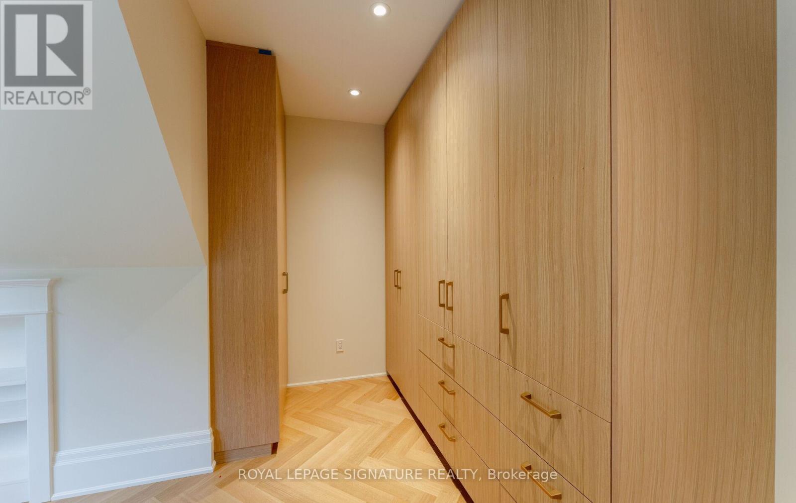 135 Marion Street, Toronto, Ontario  M6R 1E6 - Photo 23 - W12477722