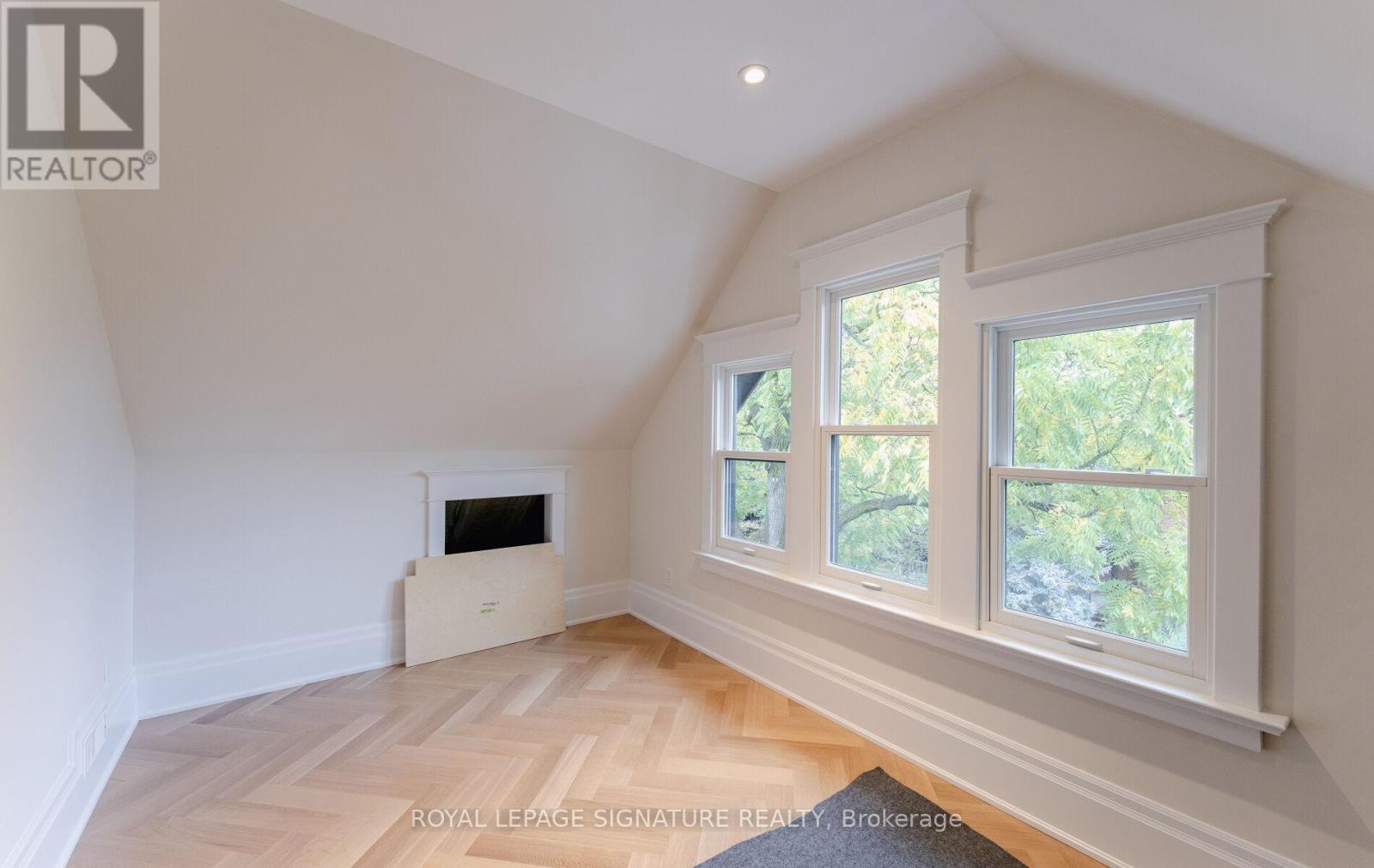 135 Marion Street, Toronto, Ontario  M6R 1E6 - Photo 27 - W12477722