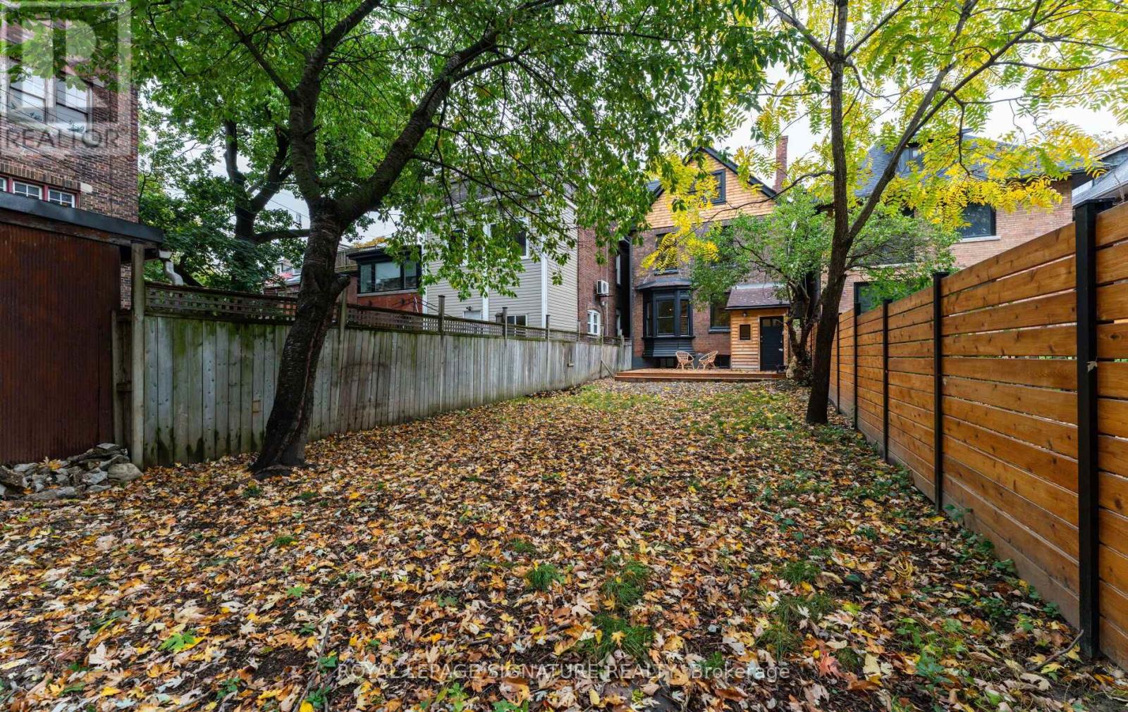 135 Marion Street, Toronto, Ontario  M6R 1E6 - Photo 47 - W12477722