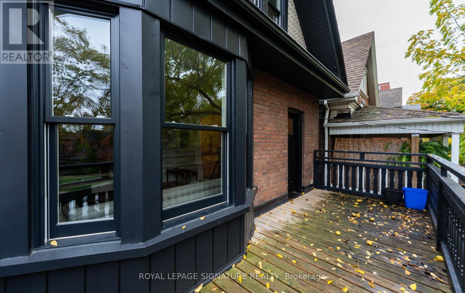 135 Marion Street, Toronto, Ontario  M6R 1E6 - Photo 38 - W12477722