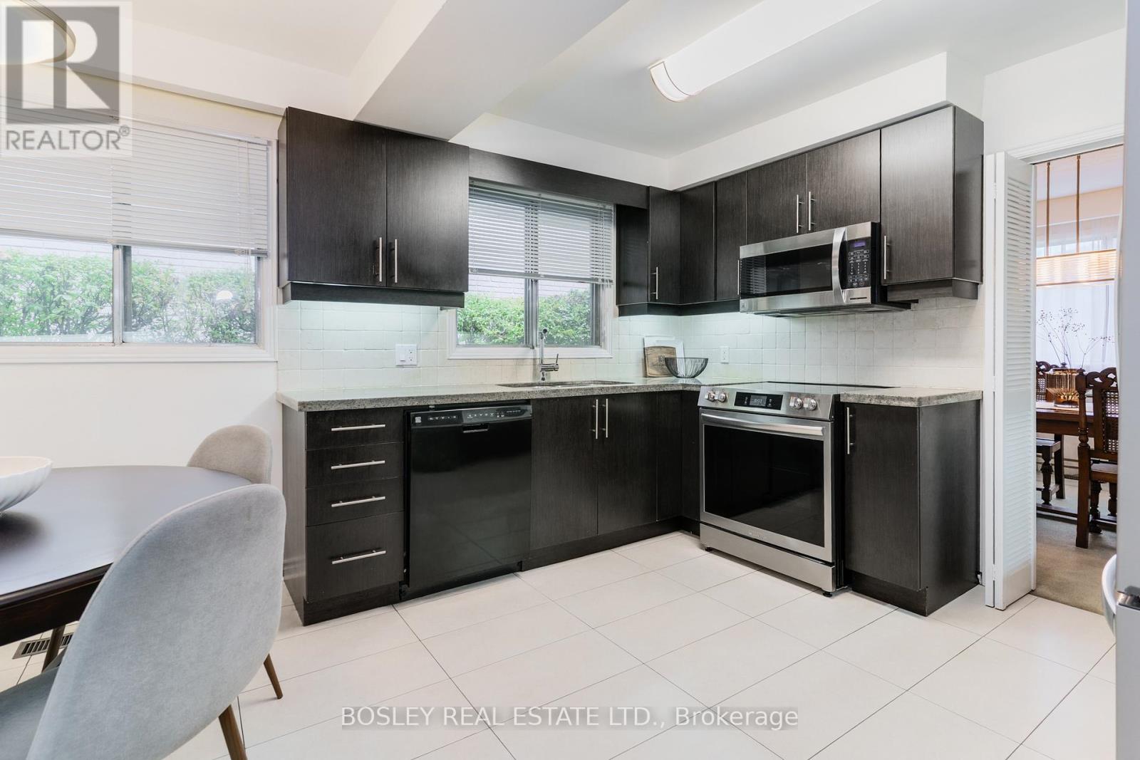 120 Rockford Road, Toronto, Ontario  M2R 3A7 - Photo 10 - C12483916
