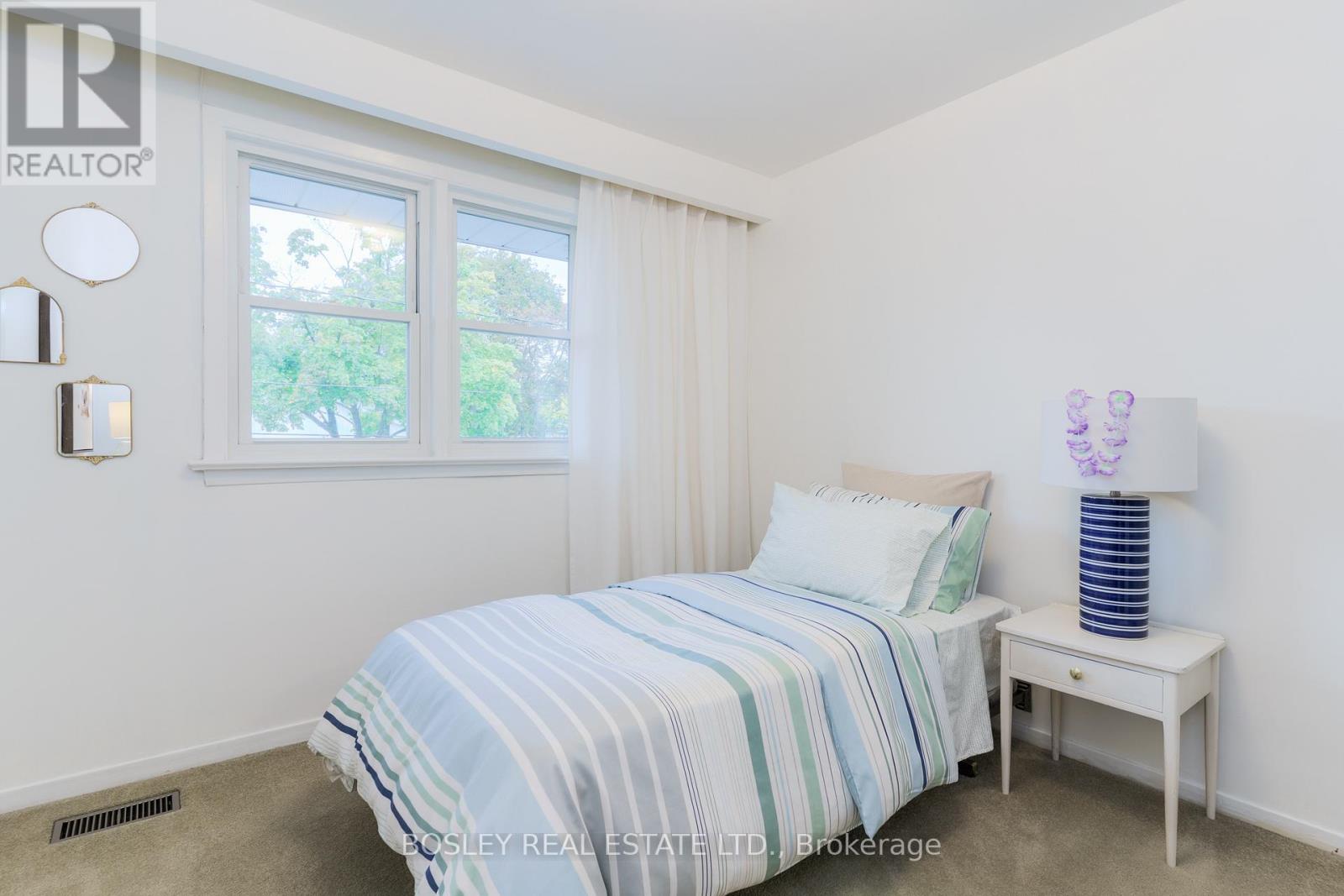 120 Rockford Road, Toronto, Ontario  M2R 3A7 - Photo 18 - C12483916