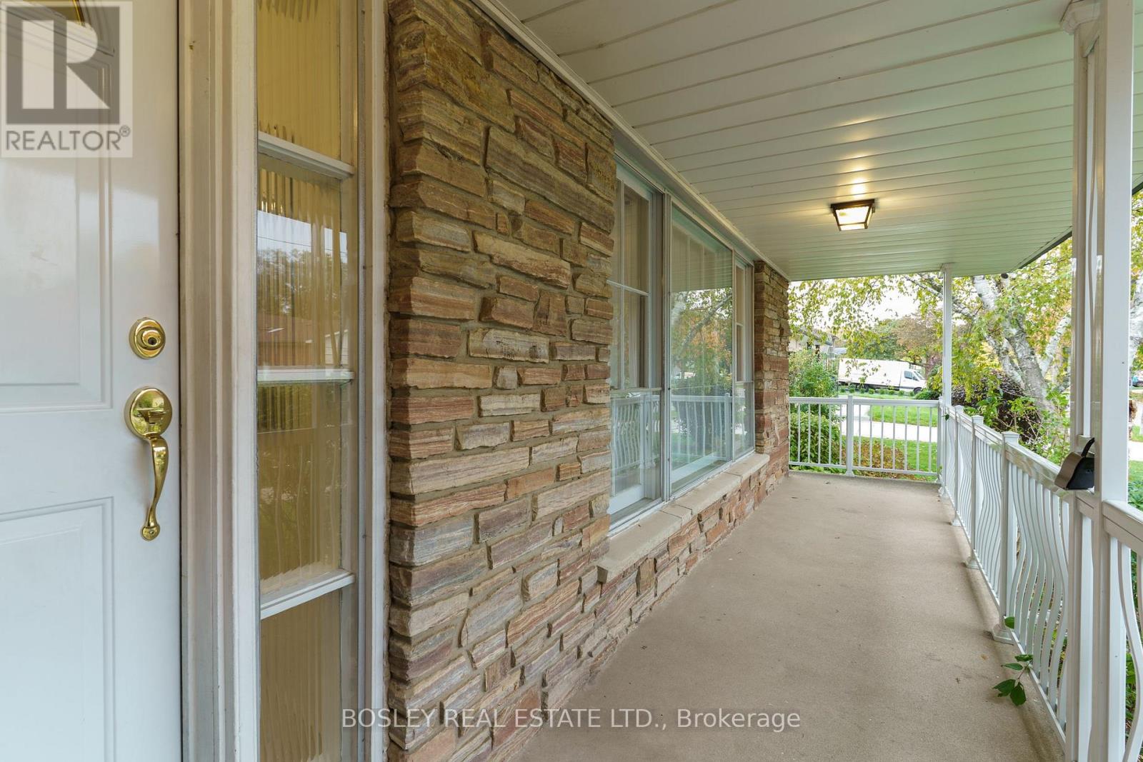 120 Rockford Road, Toronto, Ontario  M2R 3A7 - Photo 3 - C12483916