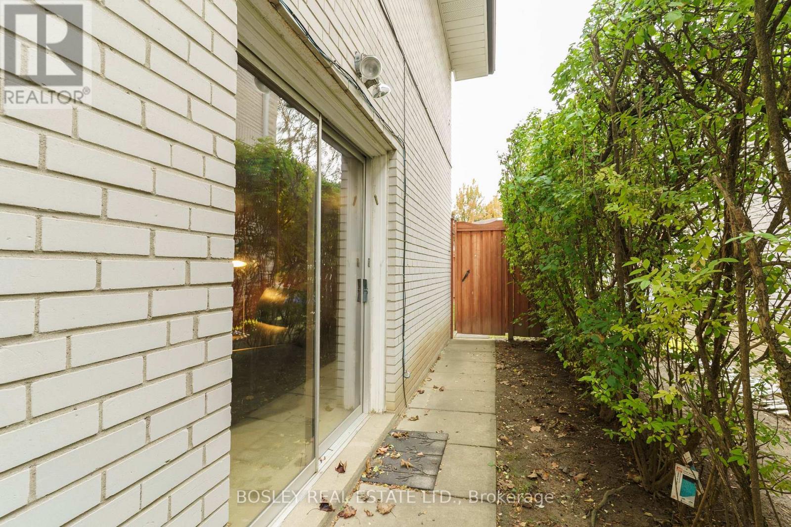 120 Rockford Road, Toronto, Ontario  M2R 3A7 - Photo 35 - C12483916