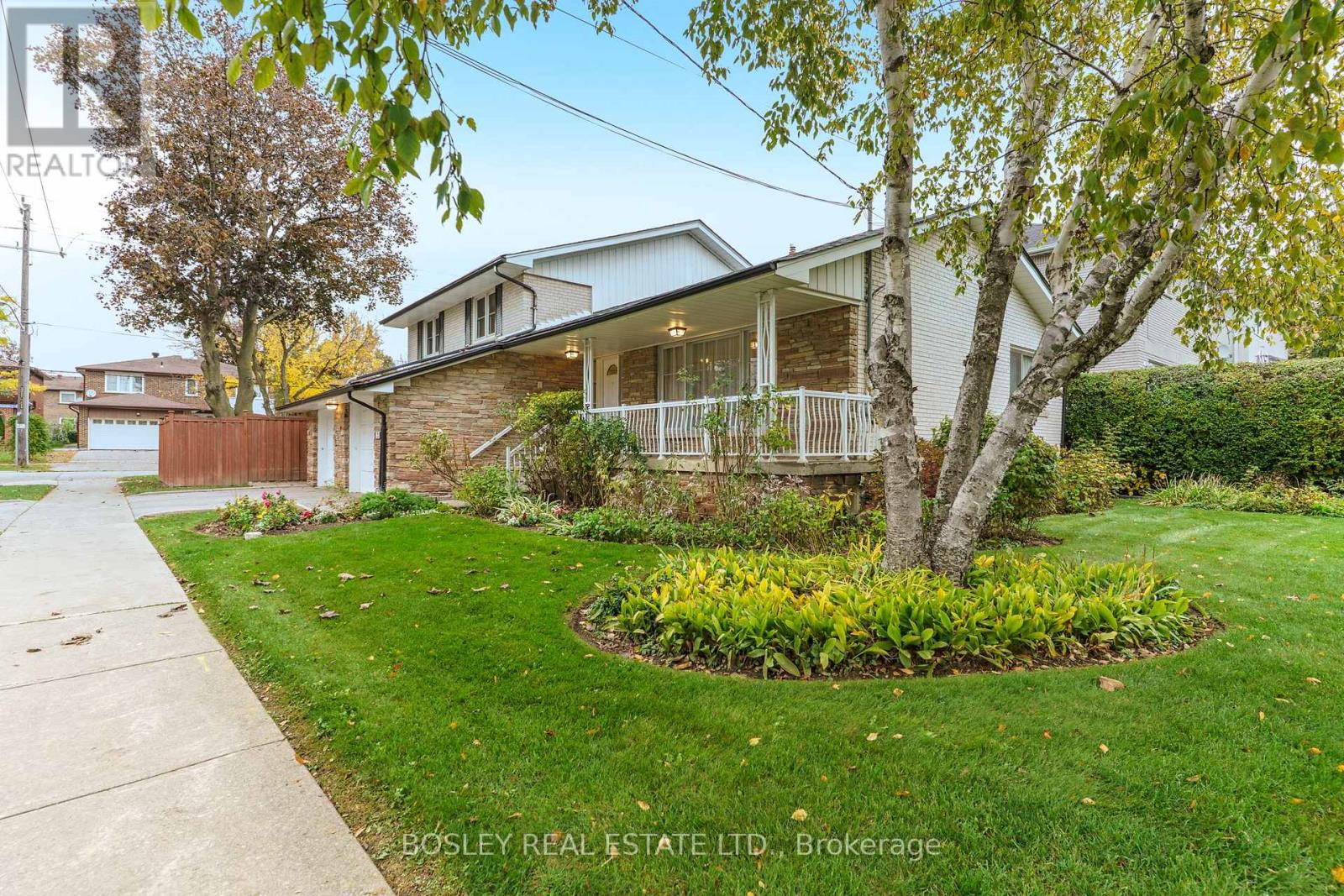 120 Rockford Road, Toronto, Ontario  M2R 3A7 - Photo 37 - C12483916