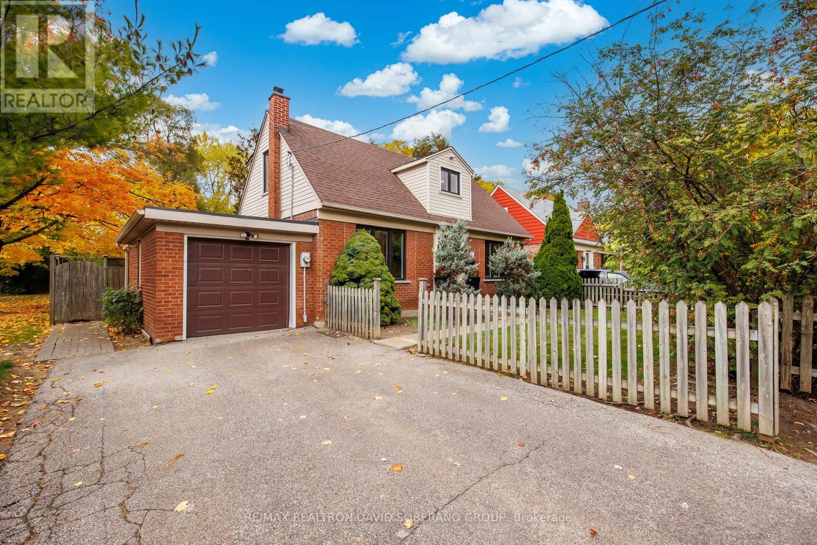 28 Touraine Avenue, Toronto, Ontario  M3H 1R1 - Photo 2 - C12483951