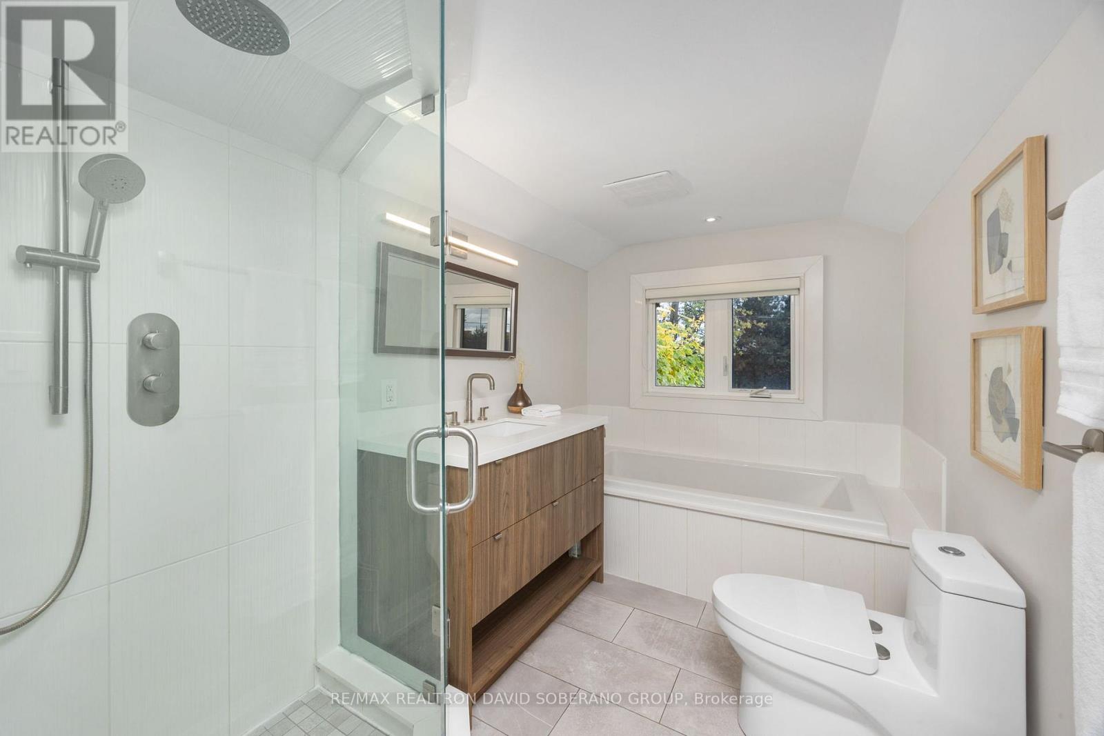 28 Touraine Avenue, Toronto, Ontario  M3H 1R1 - Photo 23 - C12483951