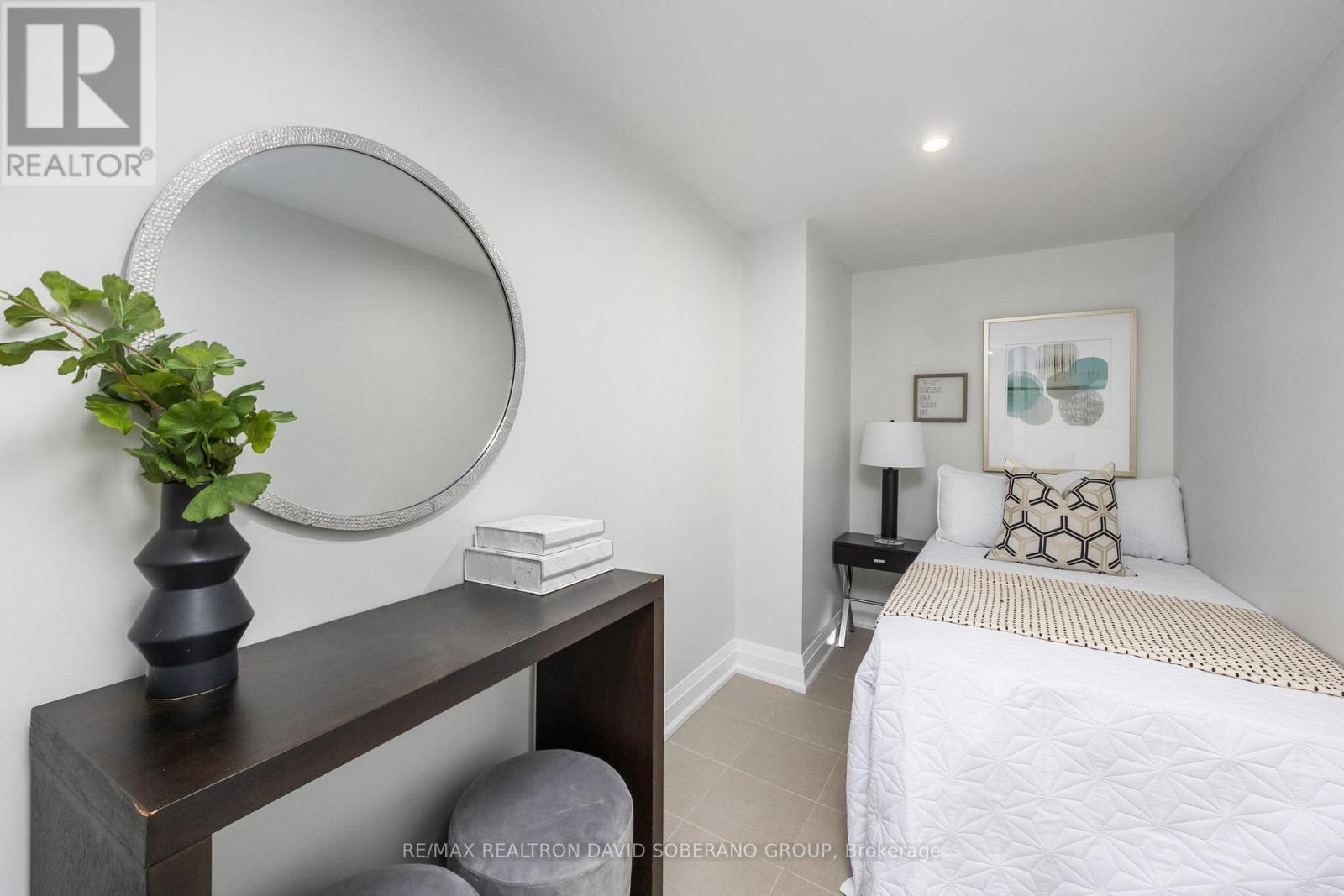 28 Touraine Avenue, Toronto, Ontario  M3H 1R1 - Photo 28 - C12483951