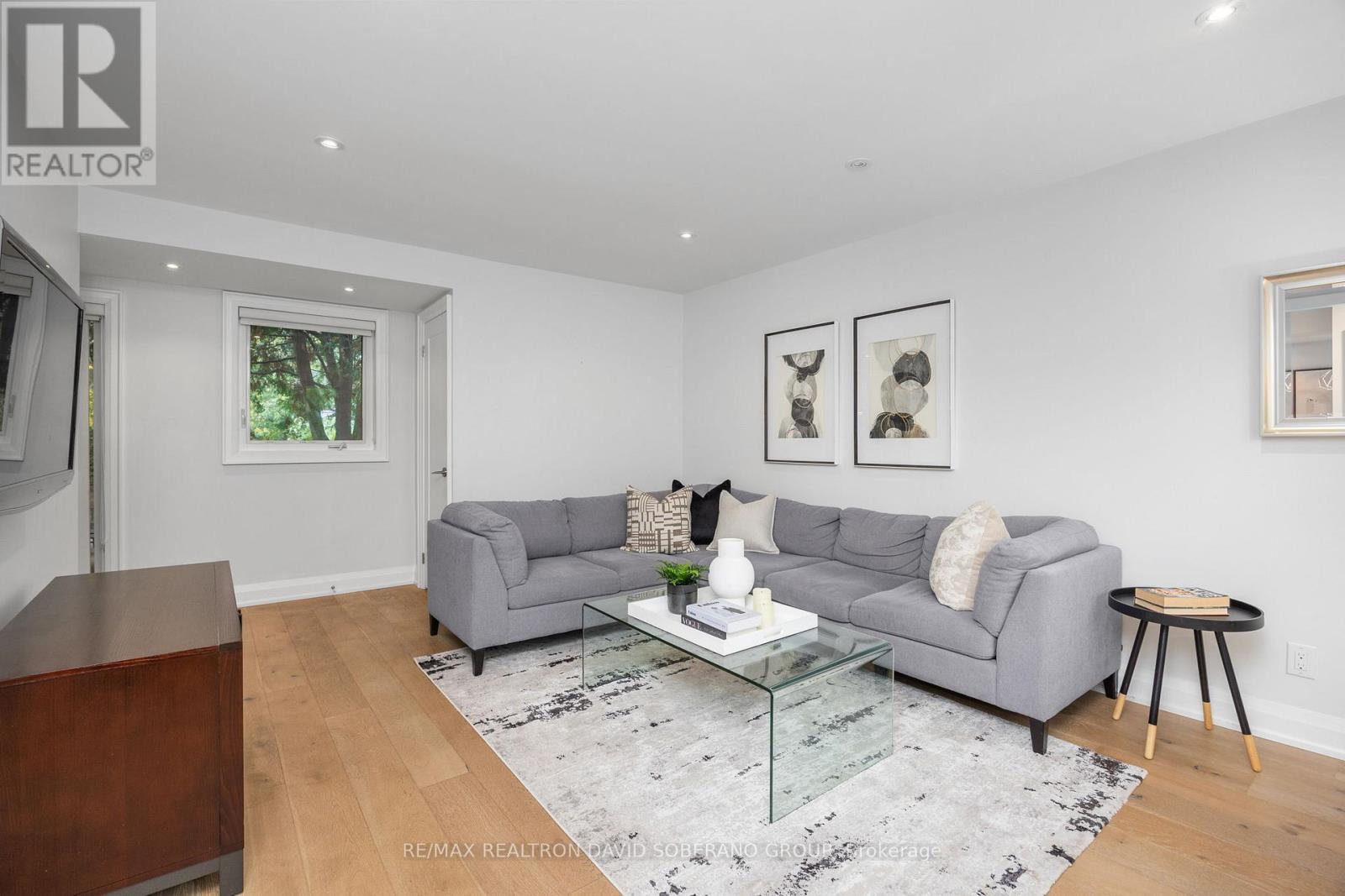 28 Touraine Avenue, Toronto, Ontario  M3H 1R1 - Photo 6 - C12483951