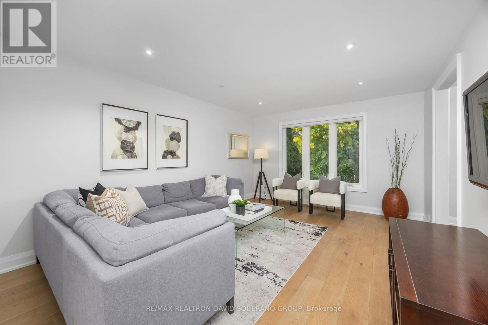 28 Touraine Avenue, Toronto, Ontario  M3H 1R1 - Photo 7 - C12483951