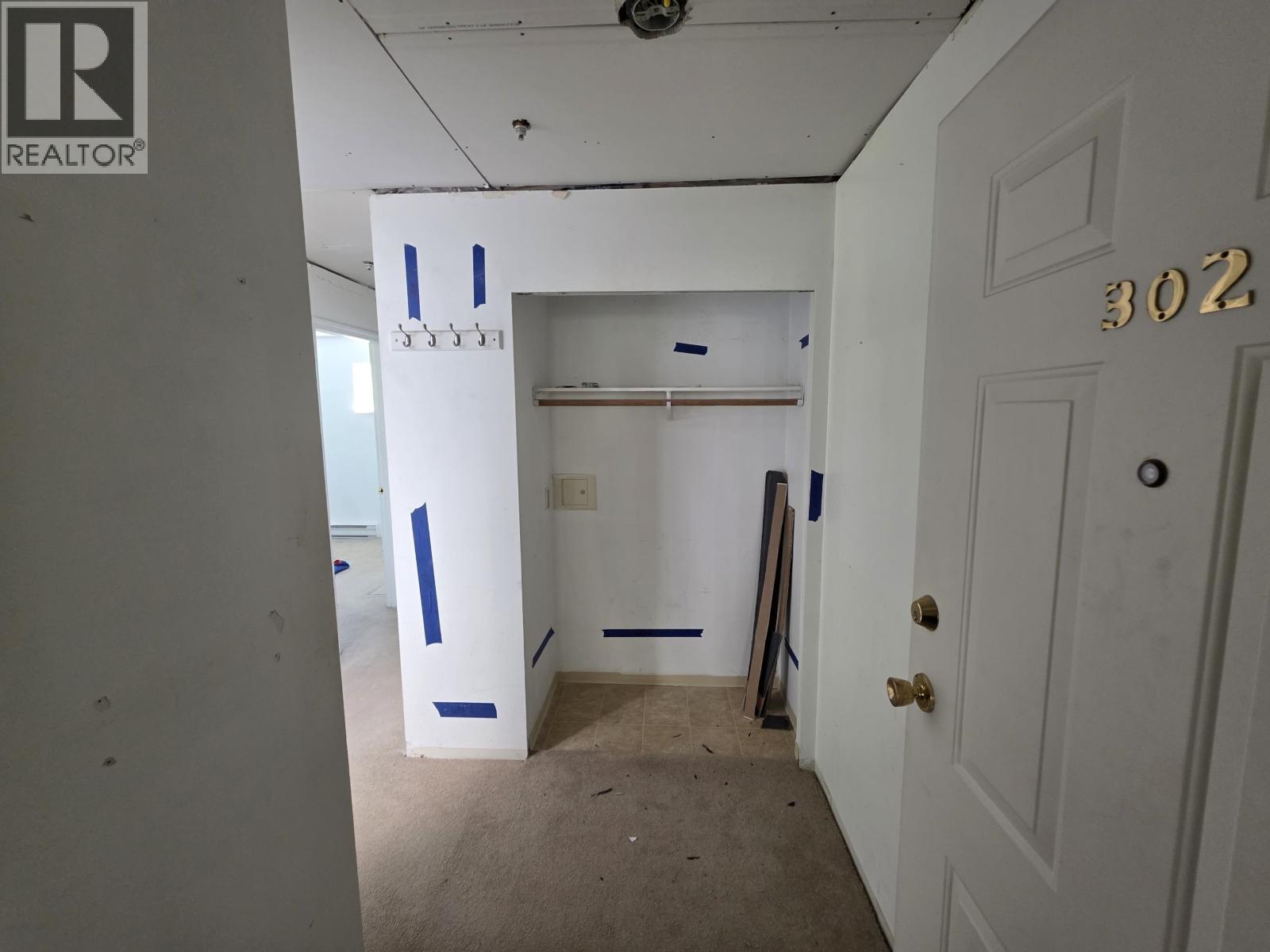 302 723 Twelfth Street, New Westminster, British Columbia  V3M 4J8 - Photo 2 - R3061669