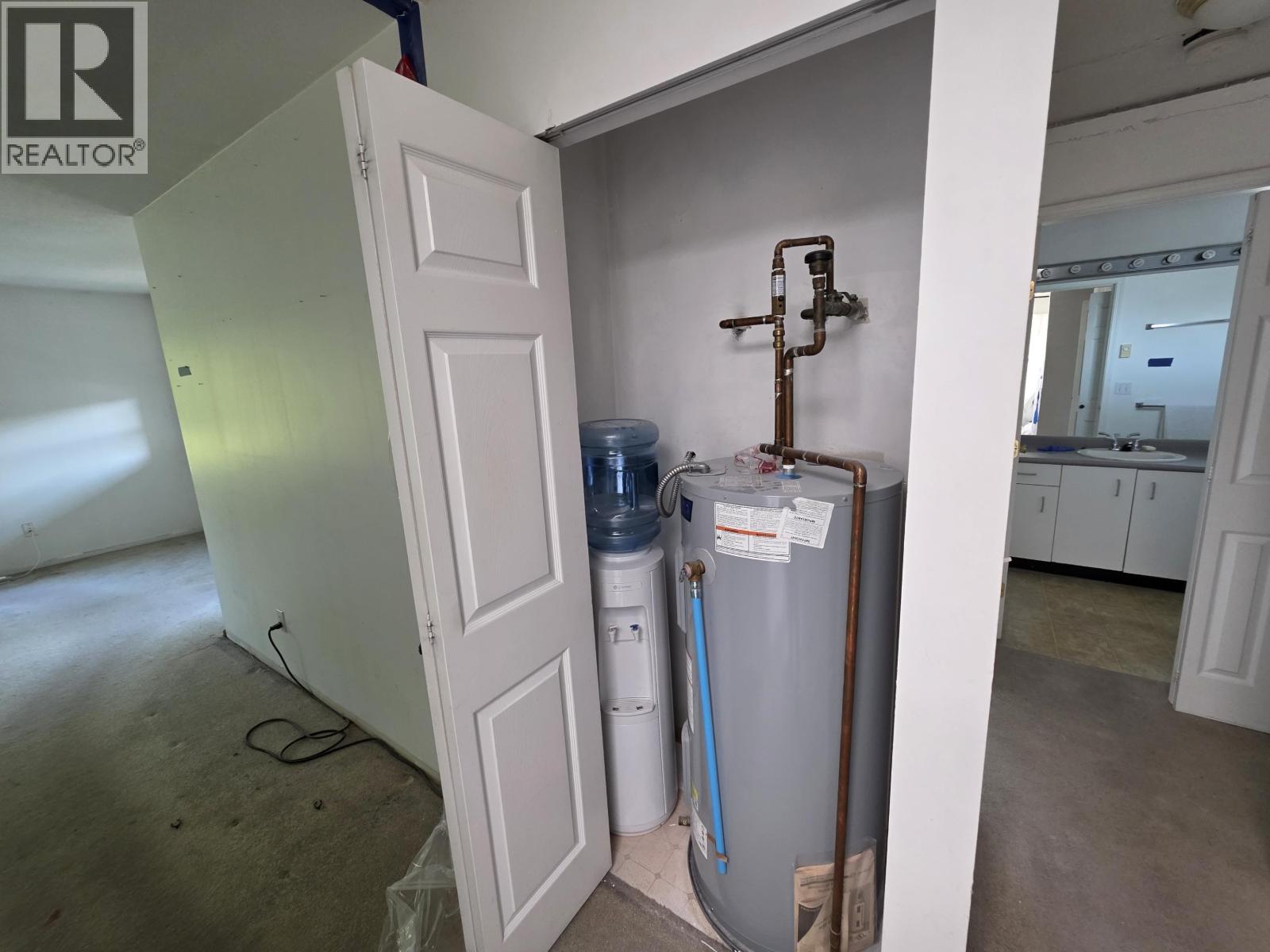 302 723 Twelfth Street, New Westminster, British Columbia  V3M 4J8 - Photo 6 - R3061669