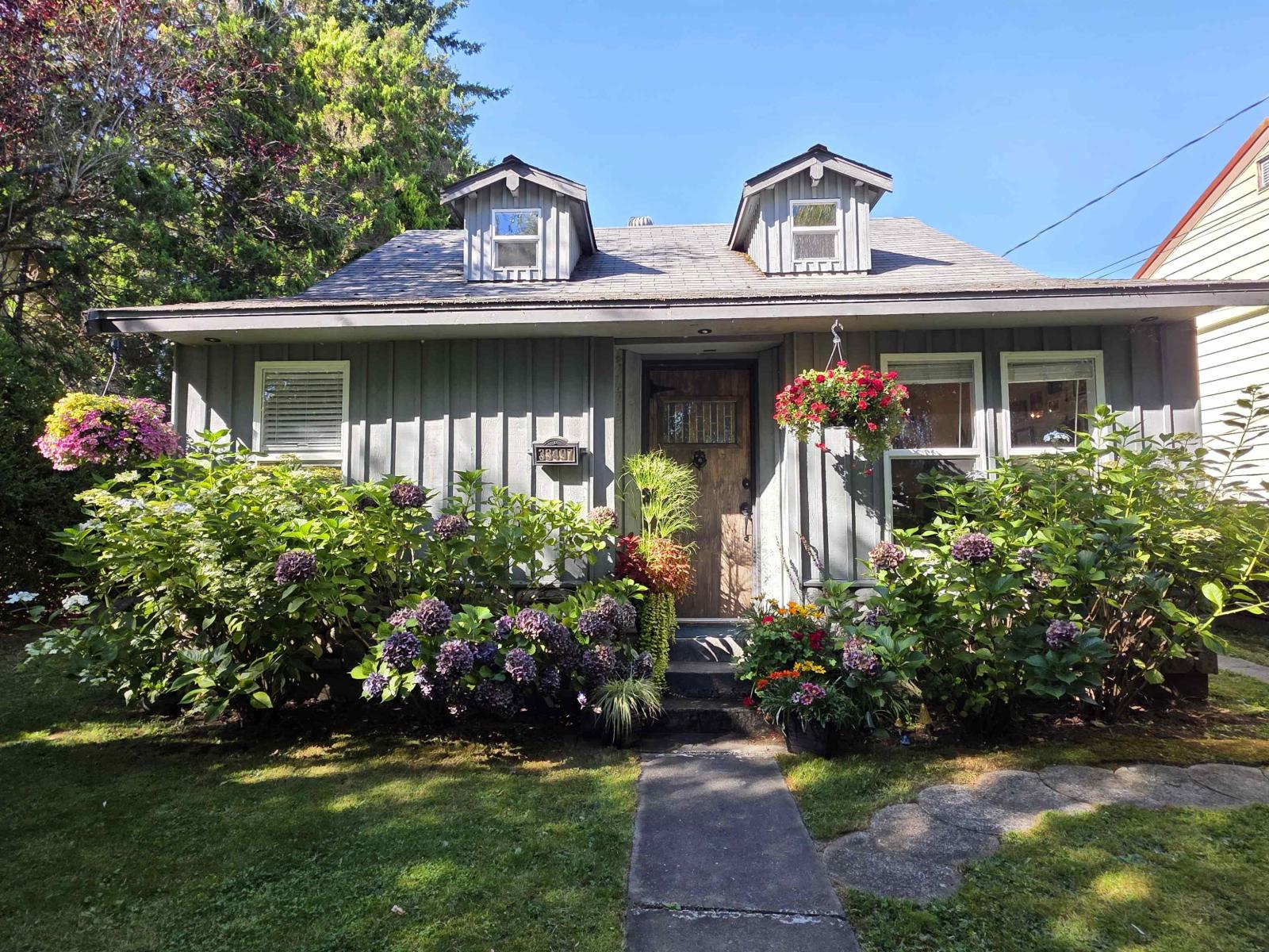 33497 7th Avenue, Mission, British Columbia  V2V 2E6 - Photo 2 - R3039949