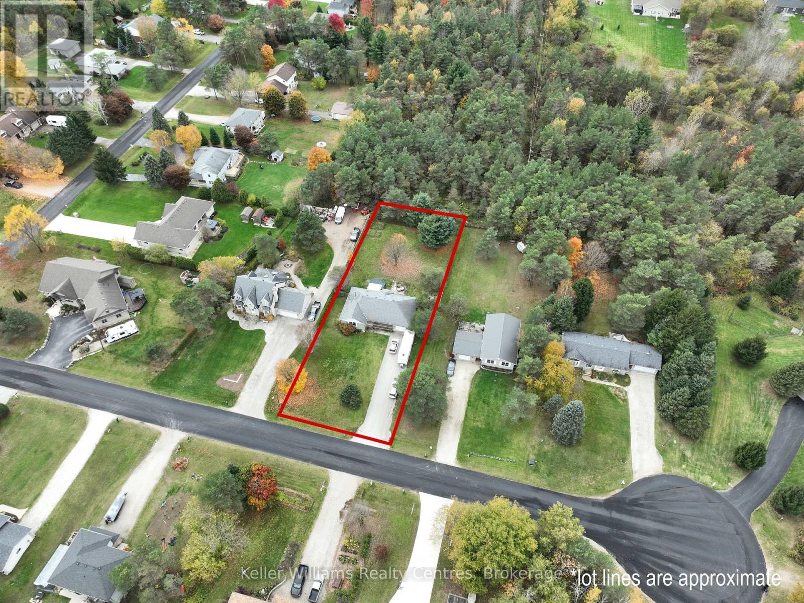 12 Pine Tree Drive, South Bruce Peninsula, Ontario  N0H 2T0 - Photo 2 - X12484011