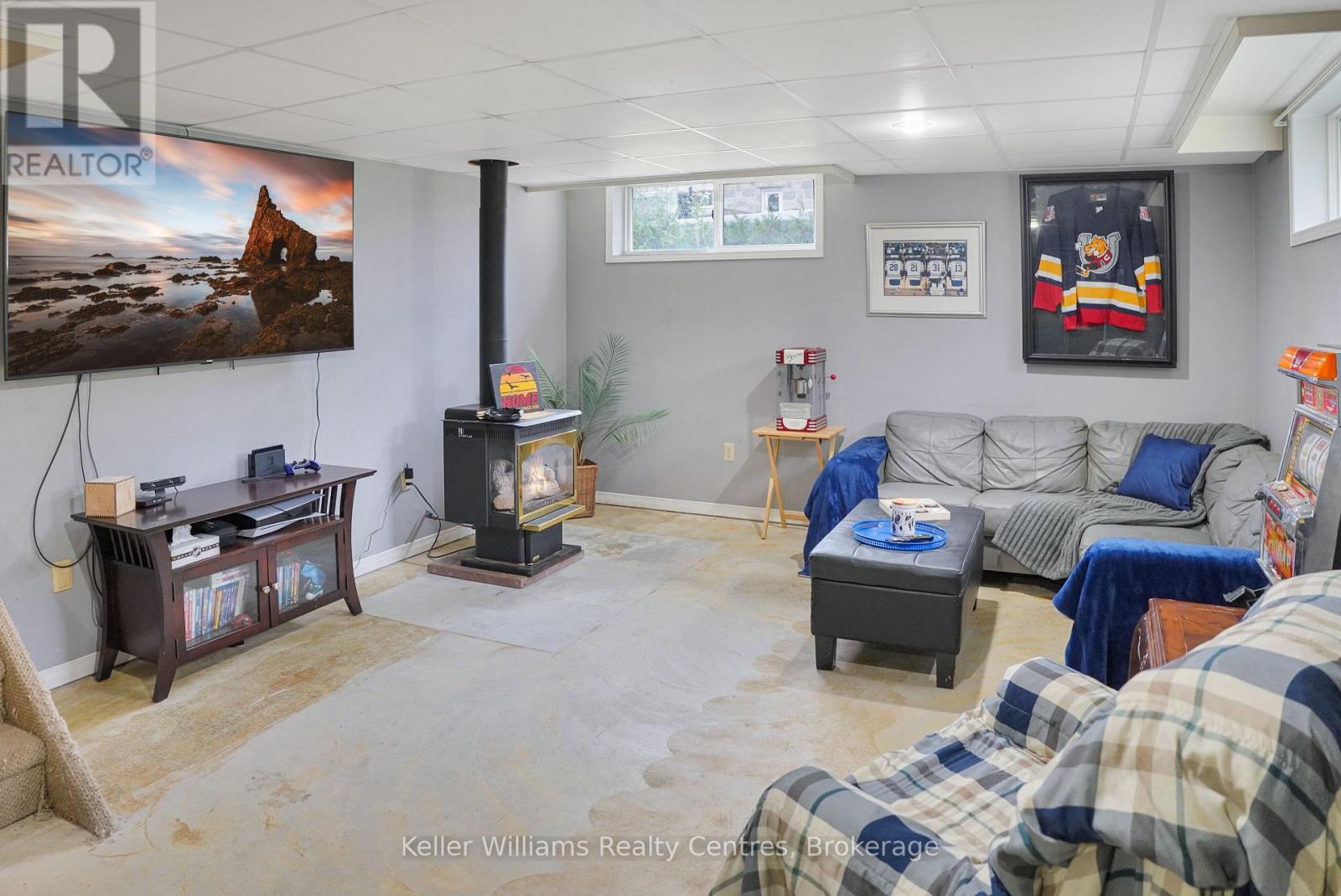 12 Pine Tree Drive, South Bruce Peninsula, Ontario  N0H 2T0 - Photo 31 - X12484011
