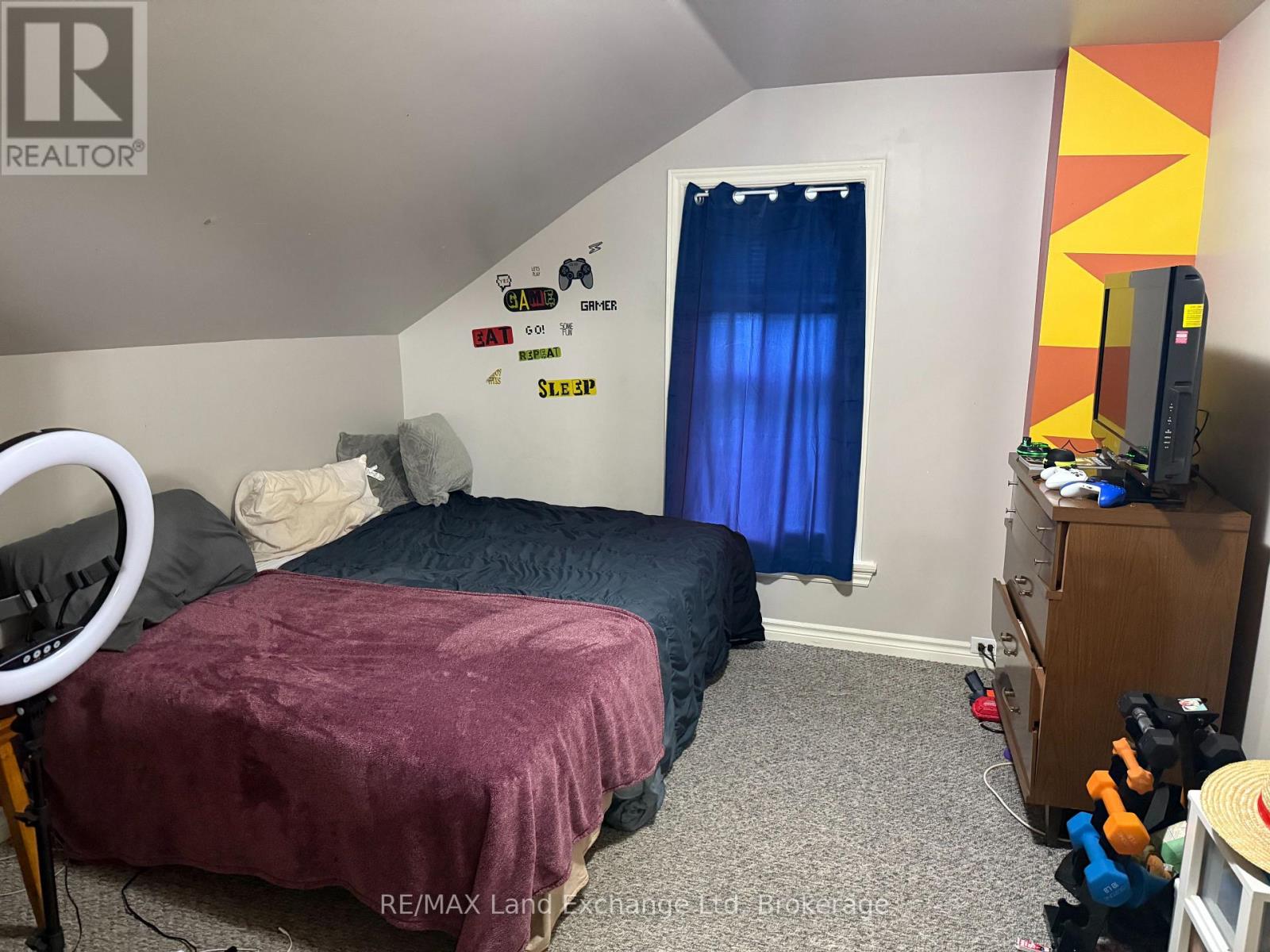 211 Edward Street, North Huron, Ontario  N0G 2W0 - Photo 14 - X12484045