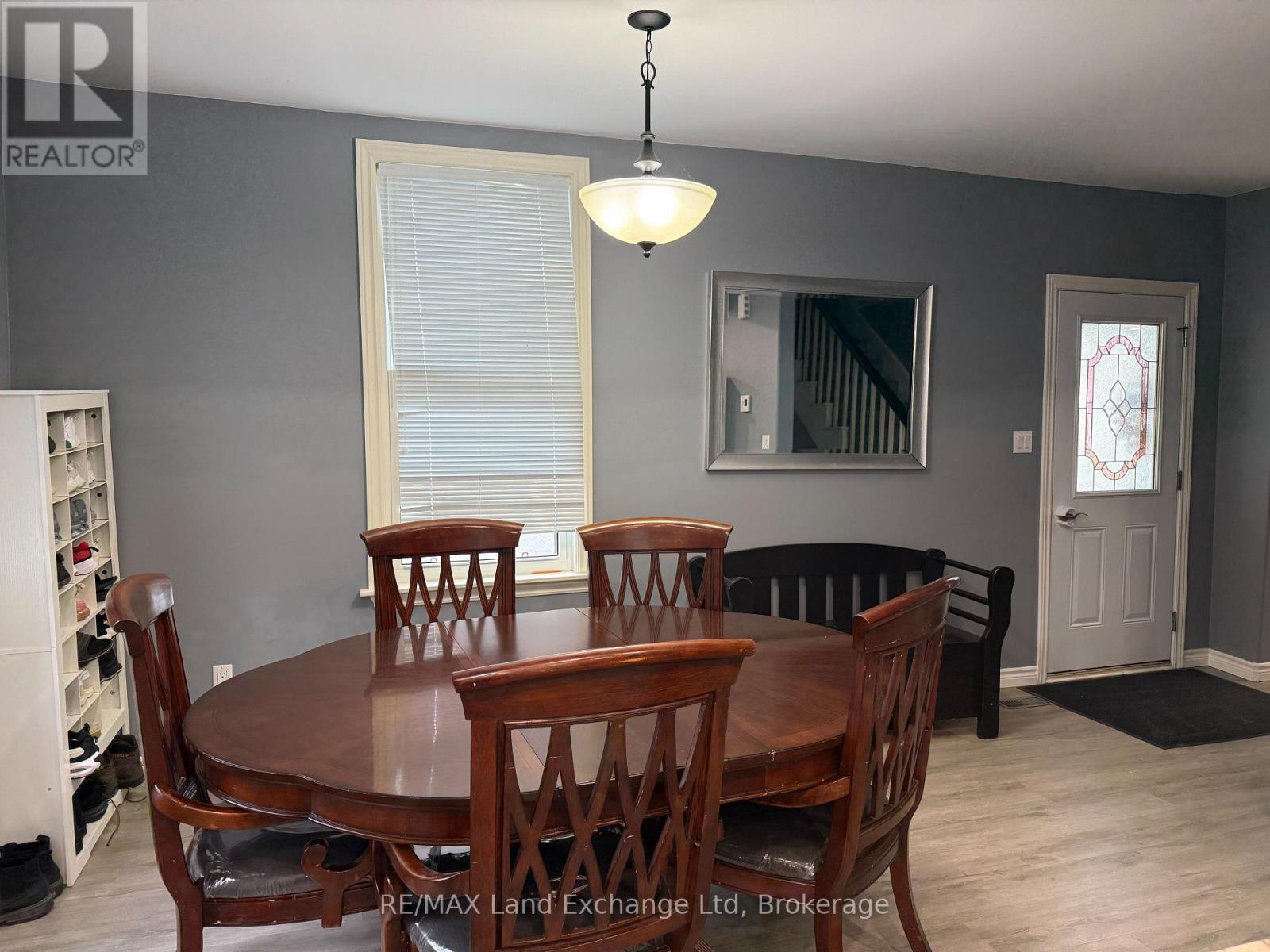 211 Edward Street, North Huron, Ontario  N0G 2W0 - Photo 4 - X12484045