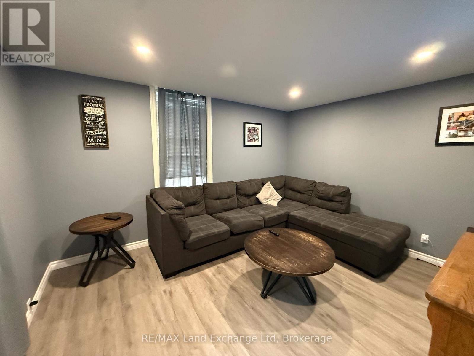 211 Edward Street, North Huron, Ontario  N0G 2W0 - Photo 5 - X12484045