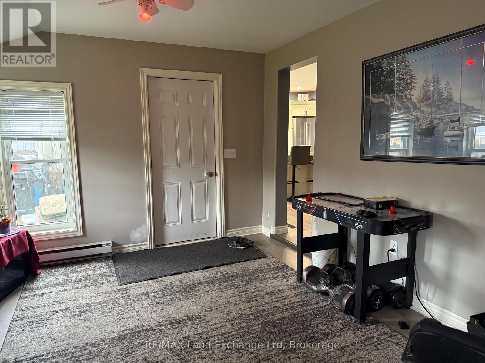 211 Edward Street, North Huron, Ontario  N0G 2W0 - Photo 8 - X12484045