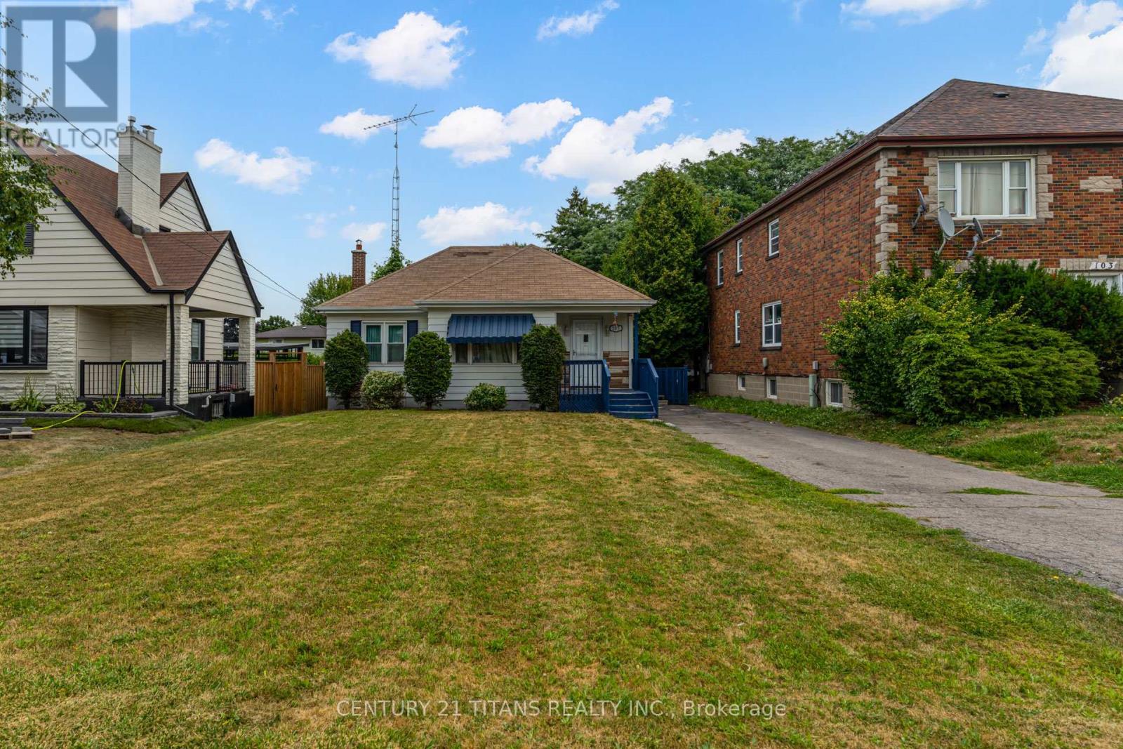 107 Wilson Road N, Oshawa, Ontario  L1G 6E1 - Photo 1 - E12483908