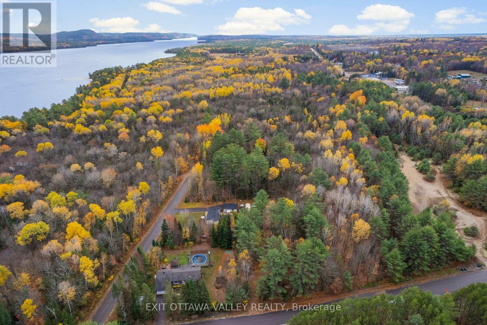 Part 9 Moose Avenue, Deep River, Ontario  K0J 1P0 - Photo 5 - X12483993