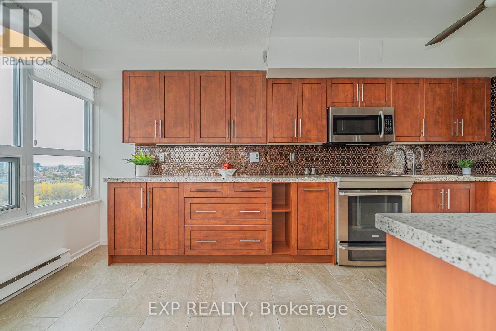 2305 - 2305-1500 Riverside Drive, Ottawa, Ontario  K1G 4J4 - Photo 12 - X12483963