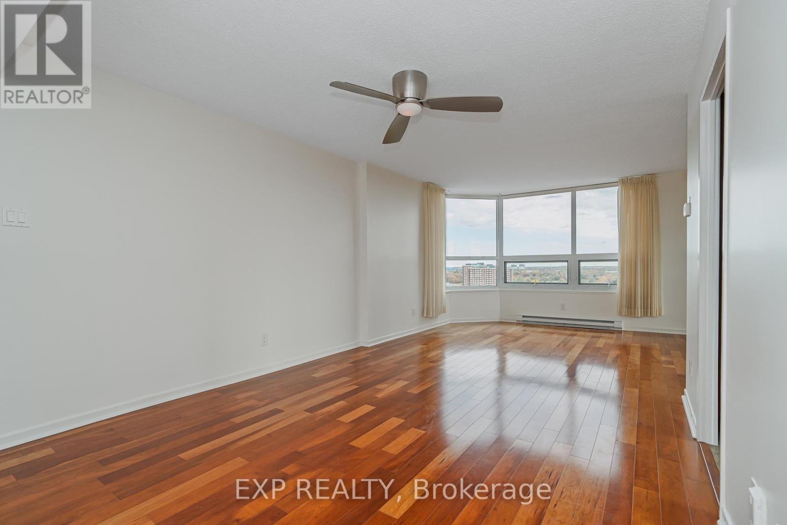 2305 - 2305-1500 Riverside Drive, Ottawa, Ontario  K1G 4J4 - Photo 8 - X12483963