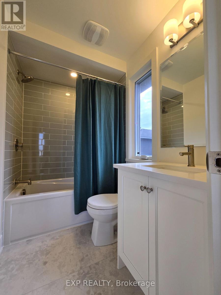 153 Craig Duncan Terrace, Ottawa, Ontario  K2S 3C5 - Photo 5 - X12484004