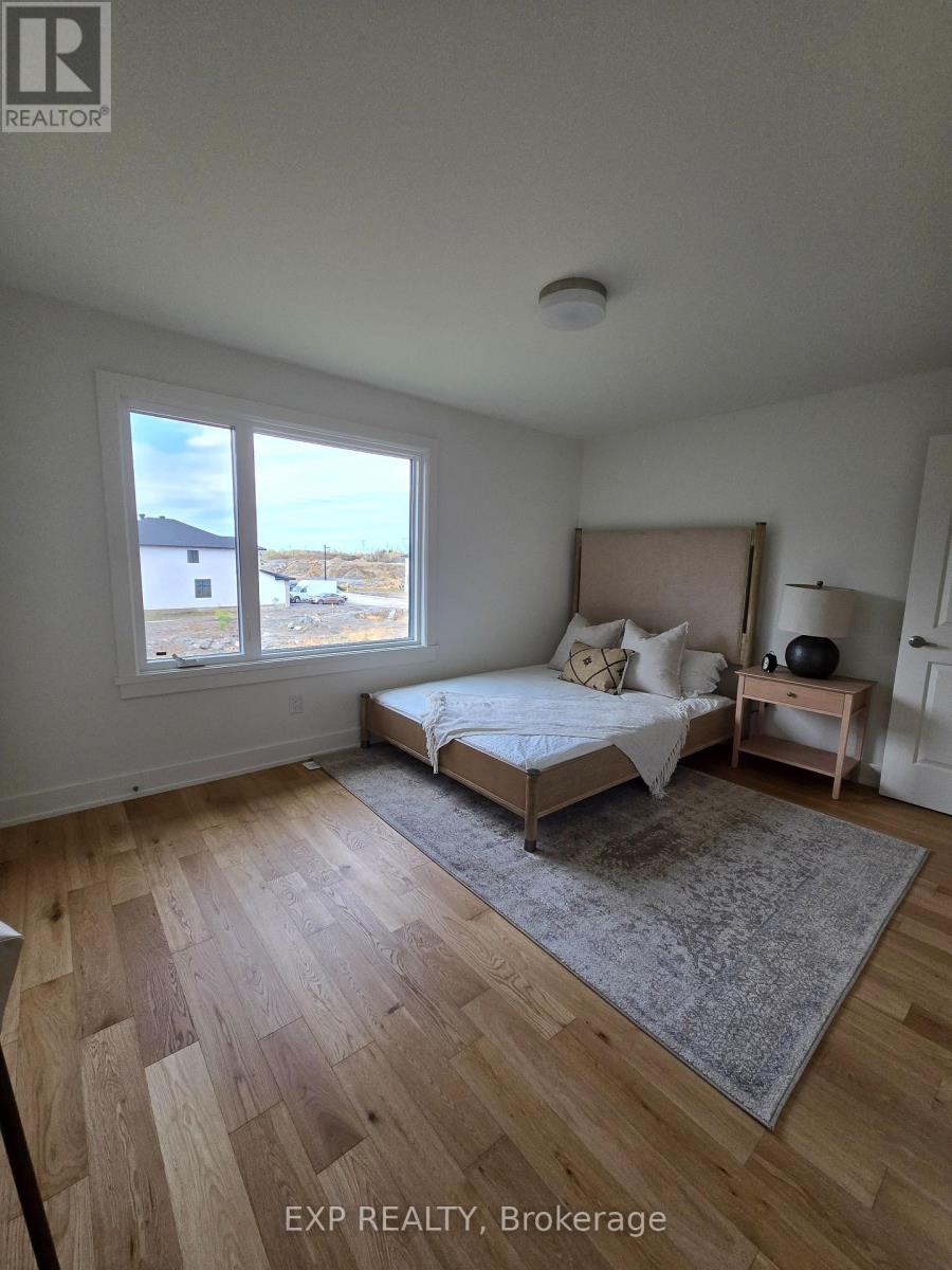 153 Craig Duncan Terrace, Ottawa, Ontario  K2S 3C5 - Photo 7 - X12484004