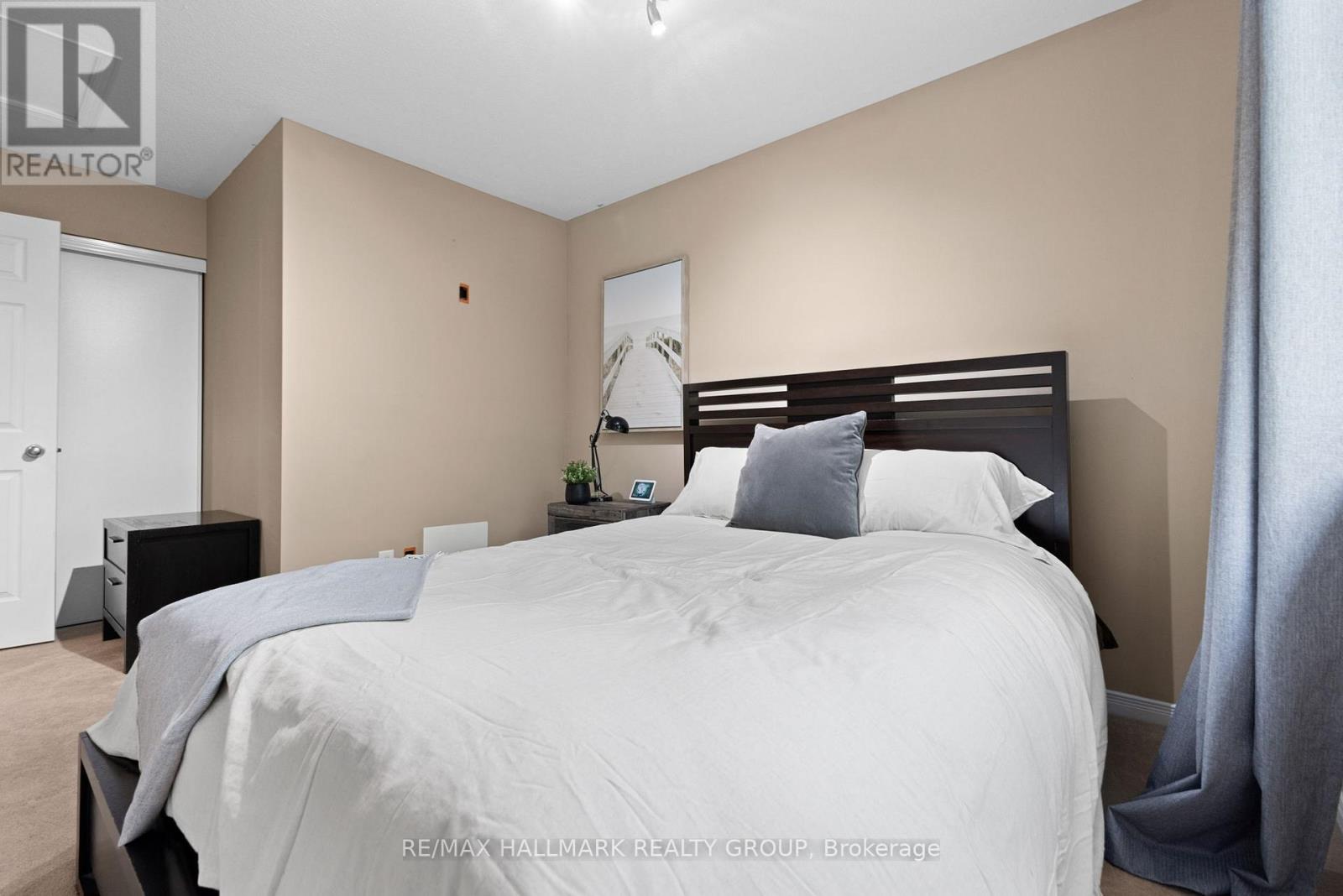 404 Wisteria Crescent, Ottawa, Ontario  K1V 0P1 - Photo 30 - X12484031
