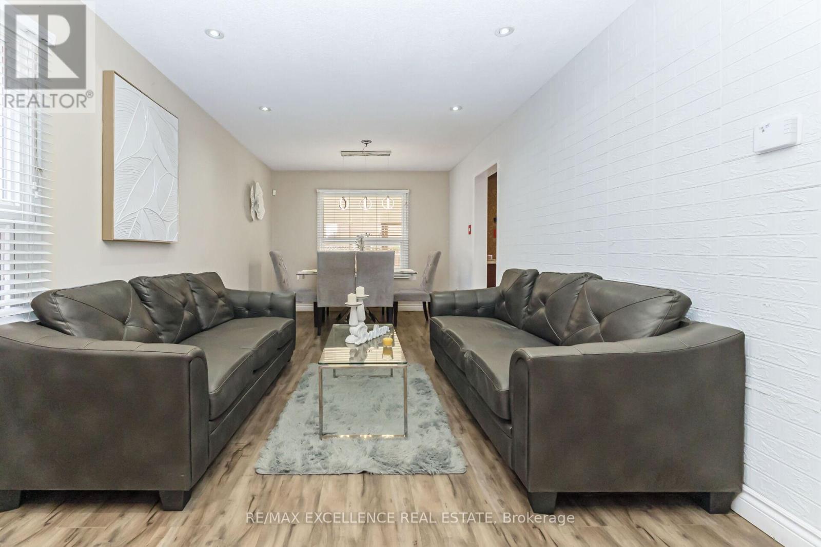 29 Faywood Drive, Brampton, Ontario  L6Y 4K3 - Photo 10 - W12483836