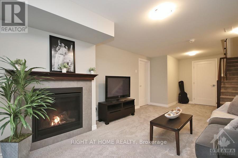 110 Lavatera Street, Ottawa, Ontario  K1T 0R8 - Photo 19 - X12484068