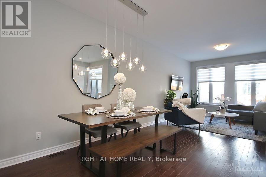 110 Lavatera Street, Ottawa, Ontario  K1T 0R8 - Photo 8 - X12484068