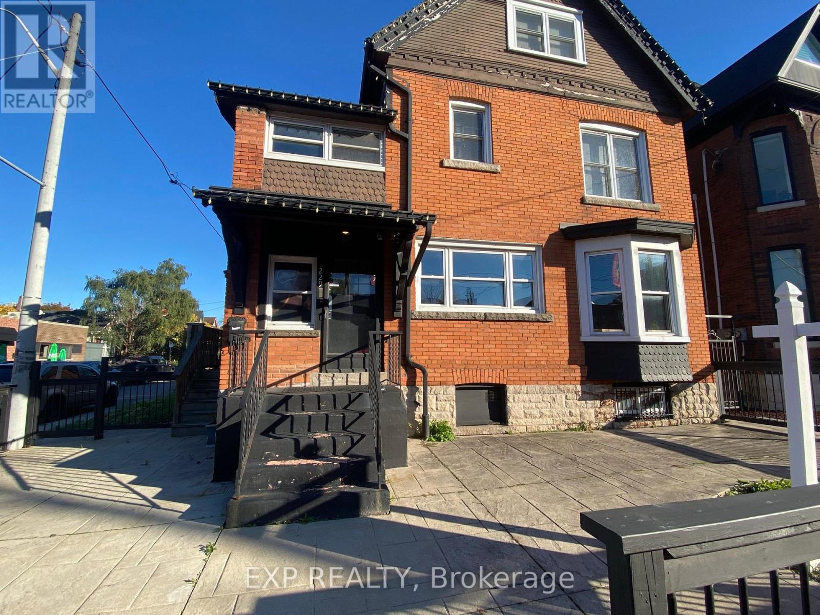 229 Locke Street S, Hamilton, Ontario  L8P 4B8 - Photo 37 - X12405293