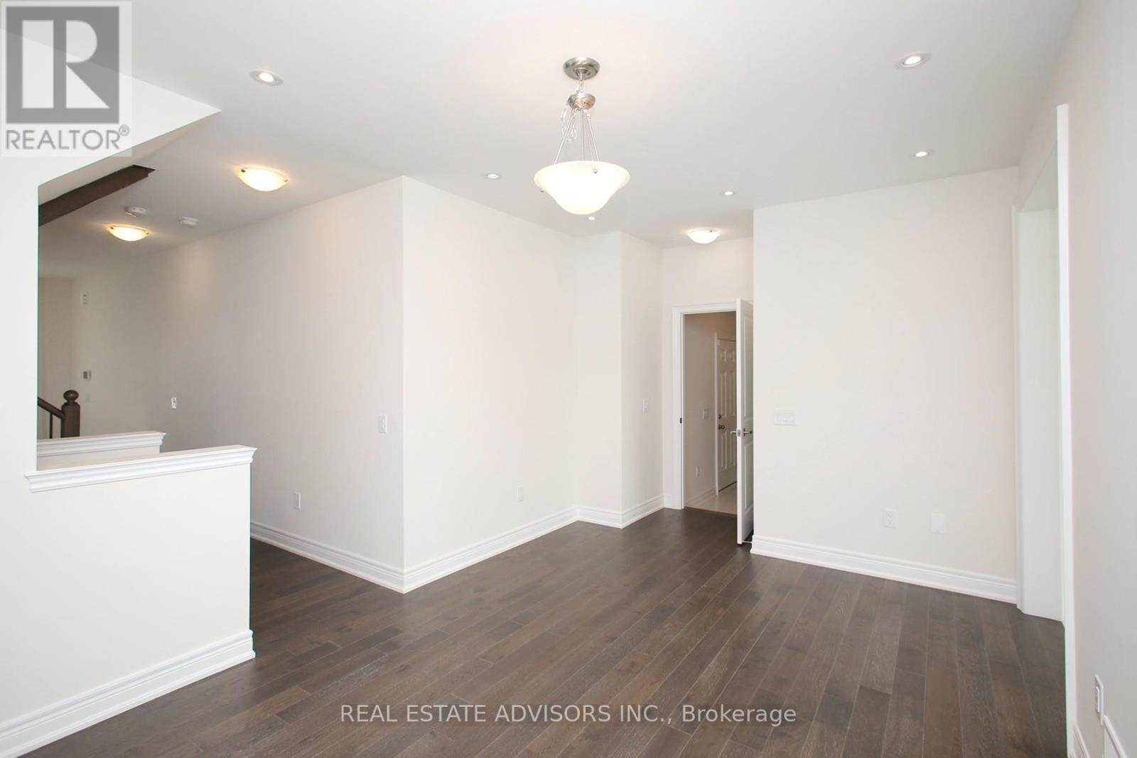 289 Ben Sinclair Avenue, East Gwillimbury, Ontario  L9N 0Z1 - Photo 11 - N12483913