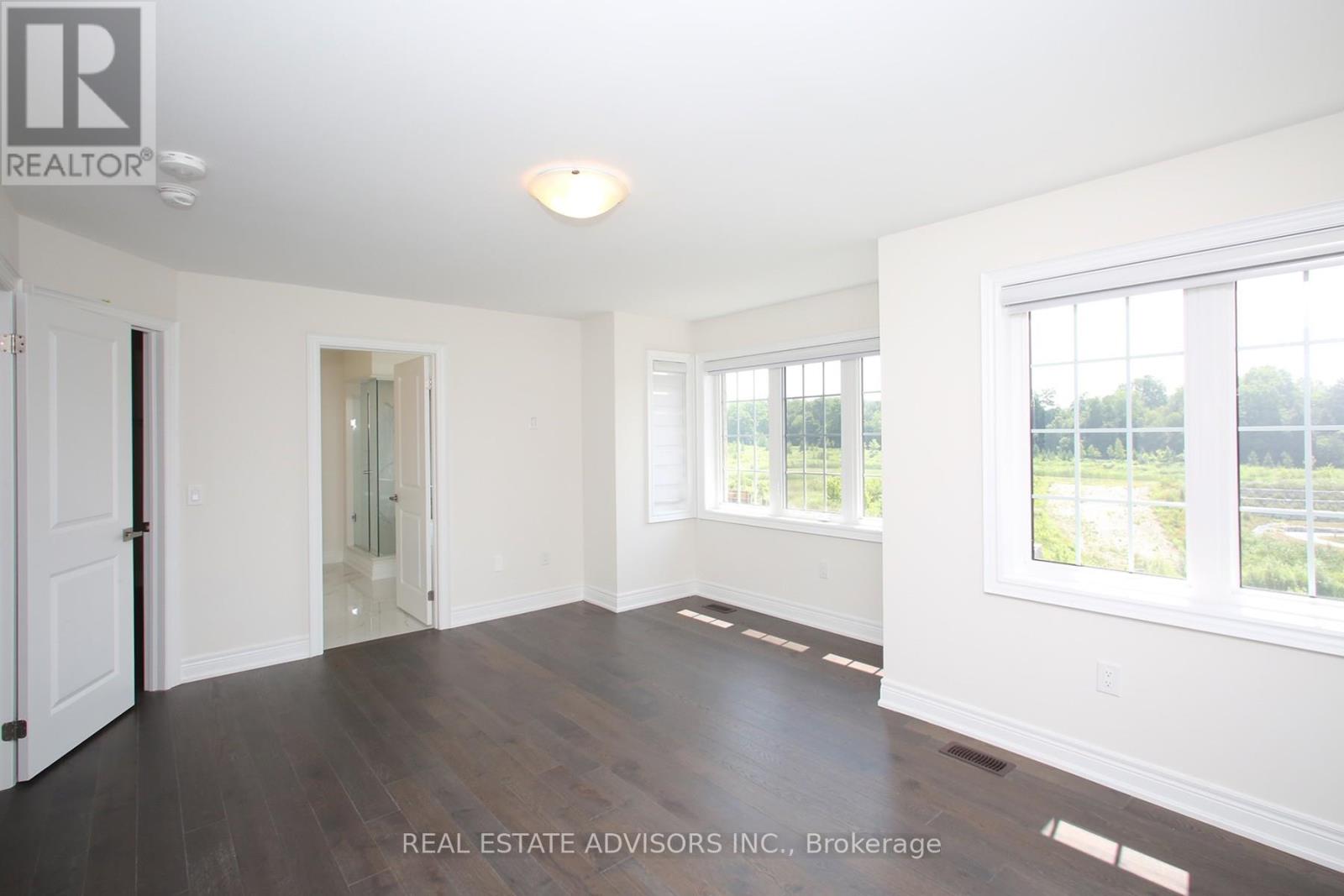 289 Ben Sinclair Avenue, East Gwillimbury, Ontario  L9N 0Z1 - Photo 21 - N12483913