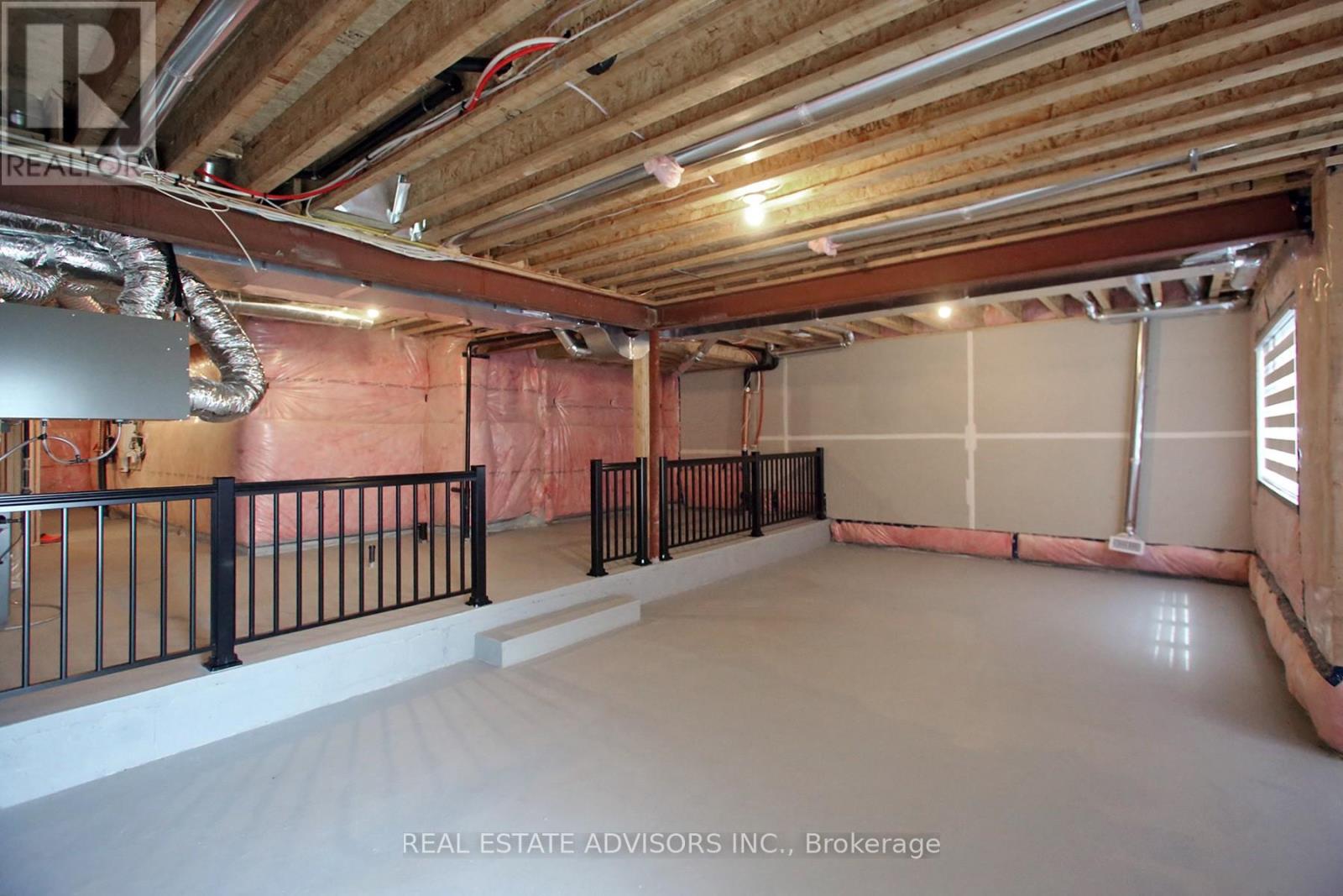 289 Ben Sinclair Avenue, East Gwillimbury, Ontario  L9N 0Z1 - Photo 27 - N12483913