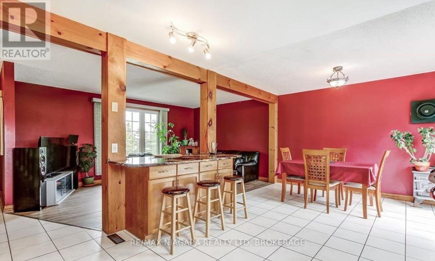 851 Forks Road E, Port Colborne, Ontario  L3K 5V5 - Photo 8 - X12389986