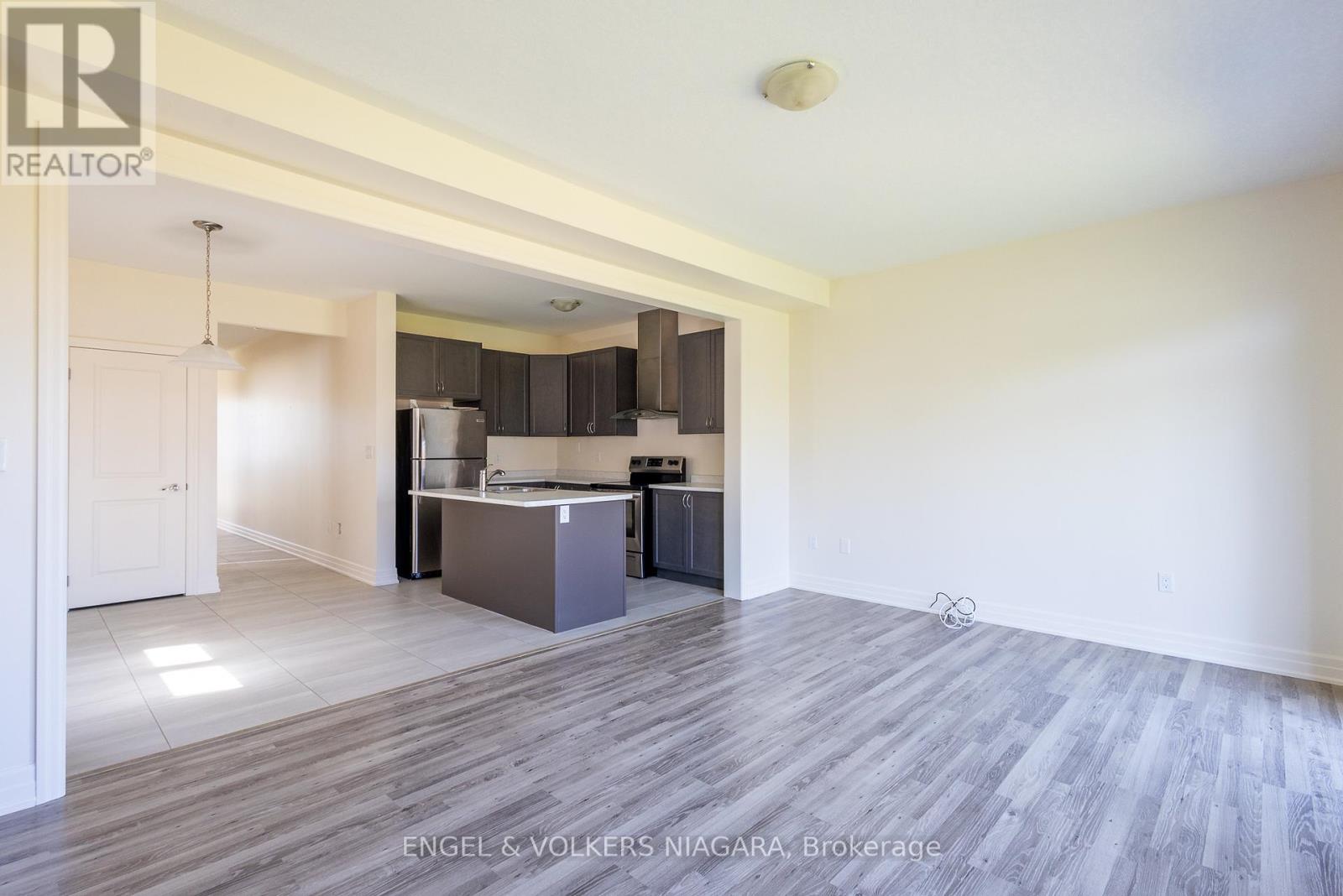 4387 Eclipse Way, Niagara Falls, Ontario  L2G 0X5 - Photo 11 - X12484022