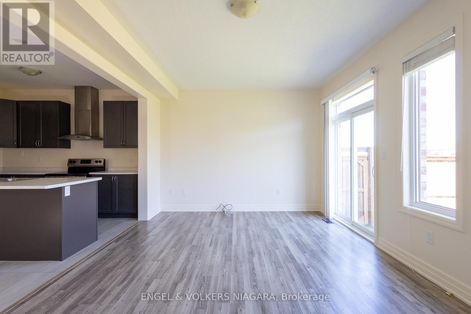 4387 Eclipse Way, Niagara Falls, Ontario  L2G 0X5 - Photo 13 - X12484022