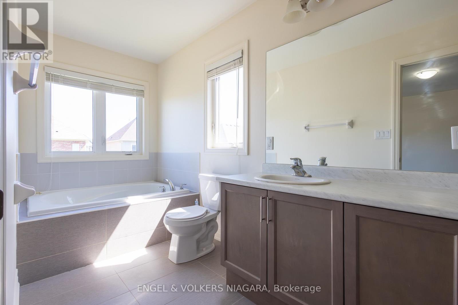 4387 Eclipse Way, Niagara Falls, Ontario  L2G 0X5 - Photo 29 - X12484022