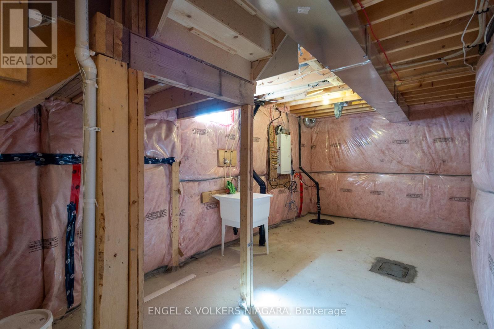 4387 Eclipse Way, Niagara Falls, Ontario  L2G 0X5 - Photo 33 - X12484022