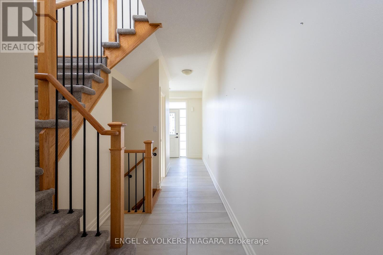 4387 Eclipse Way, Niagara Falls, Ontario  L2G 0X5 - Photo 5 - X12484022