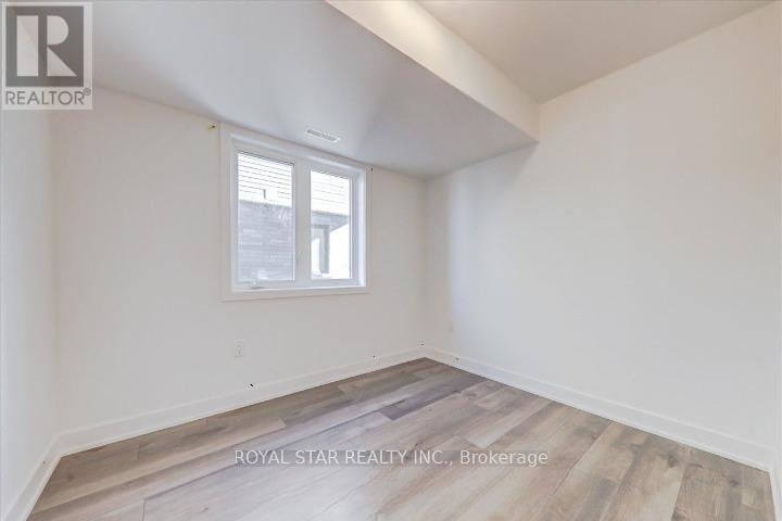 2 - 14 Pumpkin Cor Crescent, Barrie (Innis-Shore), Ontario  L9J 0C2 - Photo 18 - S12483927