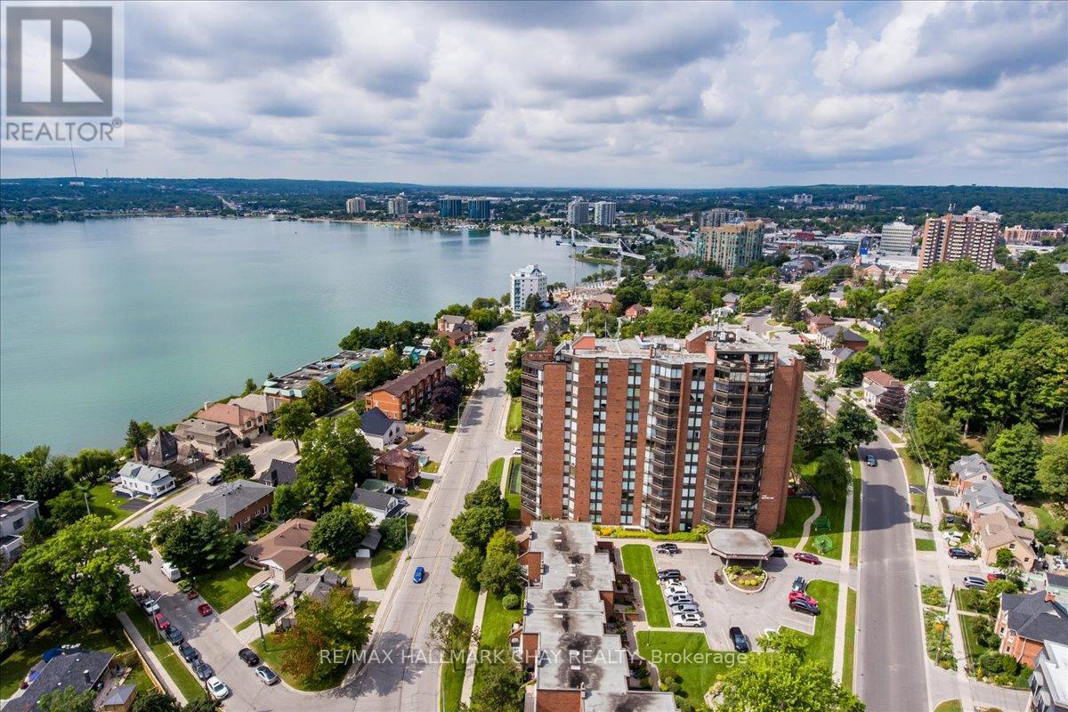 204 - 181 COLLIER STREET, barrie (north shore), Ontario